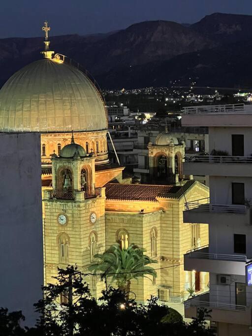 Seaview Penthouse On The Square Aigio